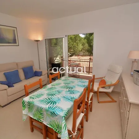 Apartman Carle Magne Esc 3